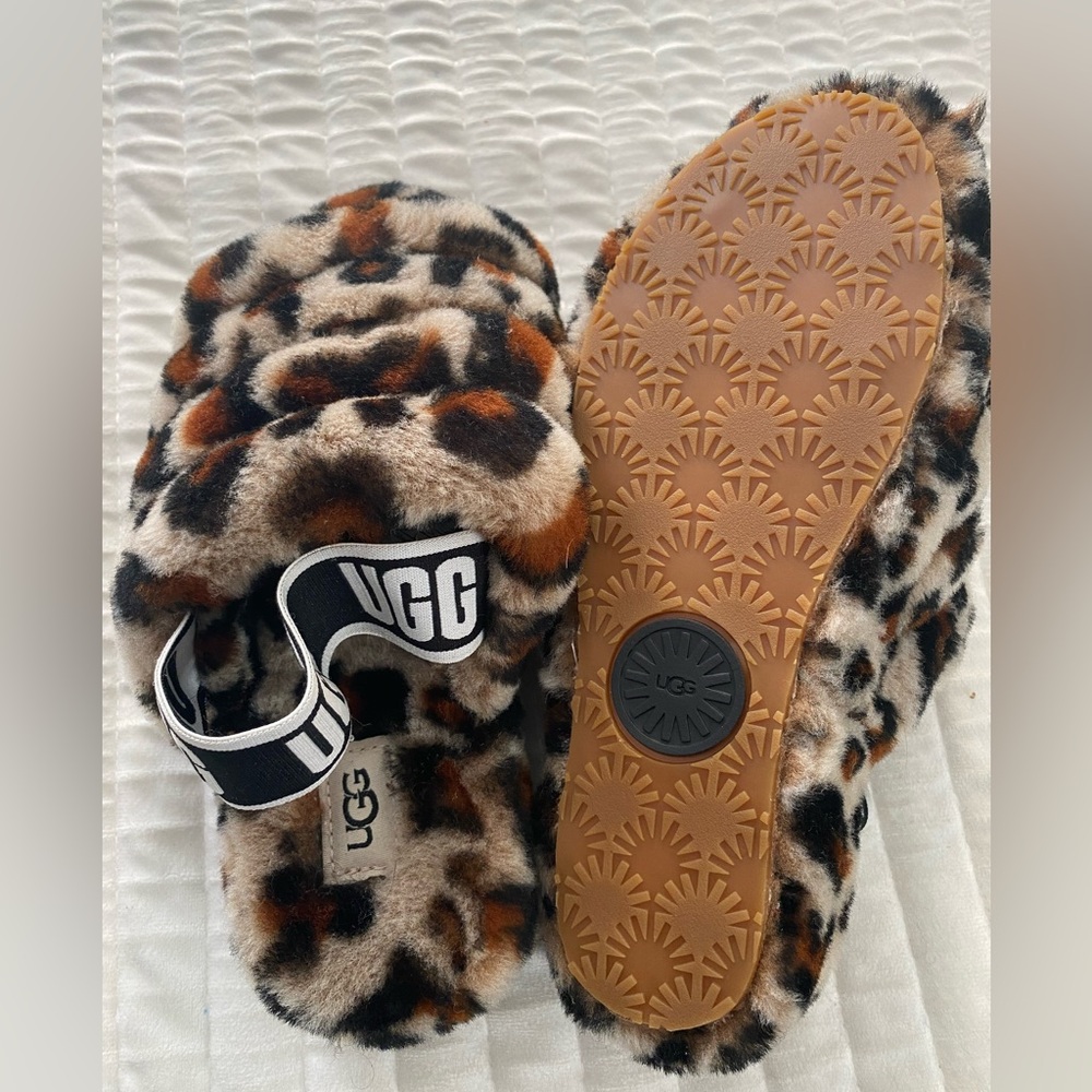 UGG Leopard Fluff Yeah Slide - Women Sz 5 - Never worn